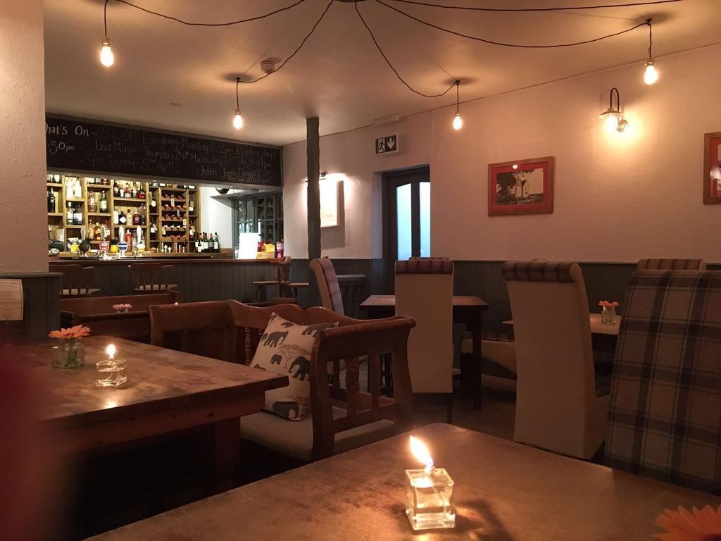The Tollgate Inn Брадфорд на Аэвен Экстерьер фото